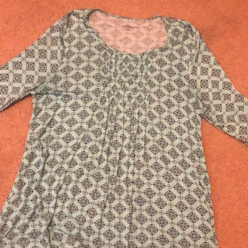 Patterned long sleeve